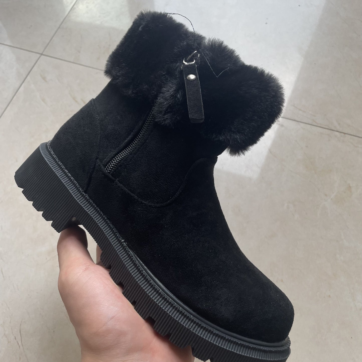 Bottines  peluche, zippées, semelles épaisses